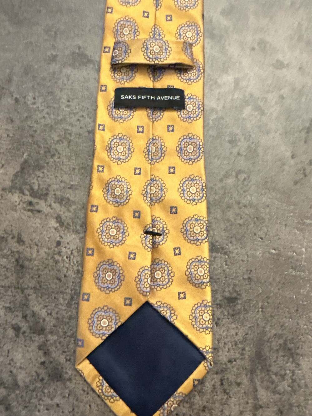 Saks Fifth Avenue Yellow Silk Medallion Pattern Men's Necktie